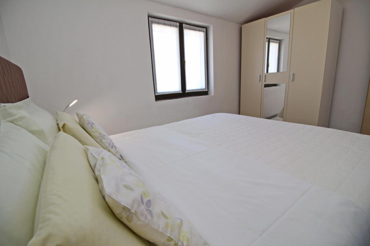 Apartments Mila Rovinj Exterior photo