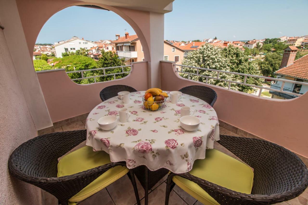 Apartments Mila Rovinj Exterior photo