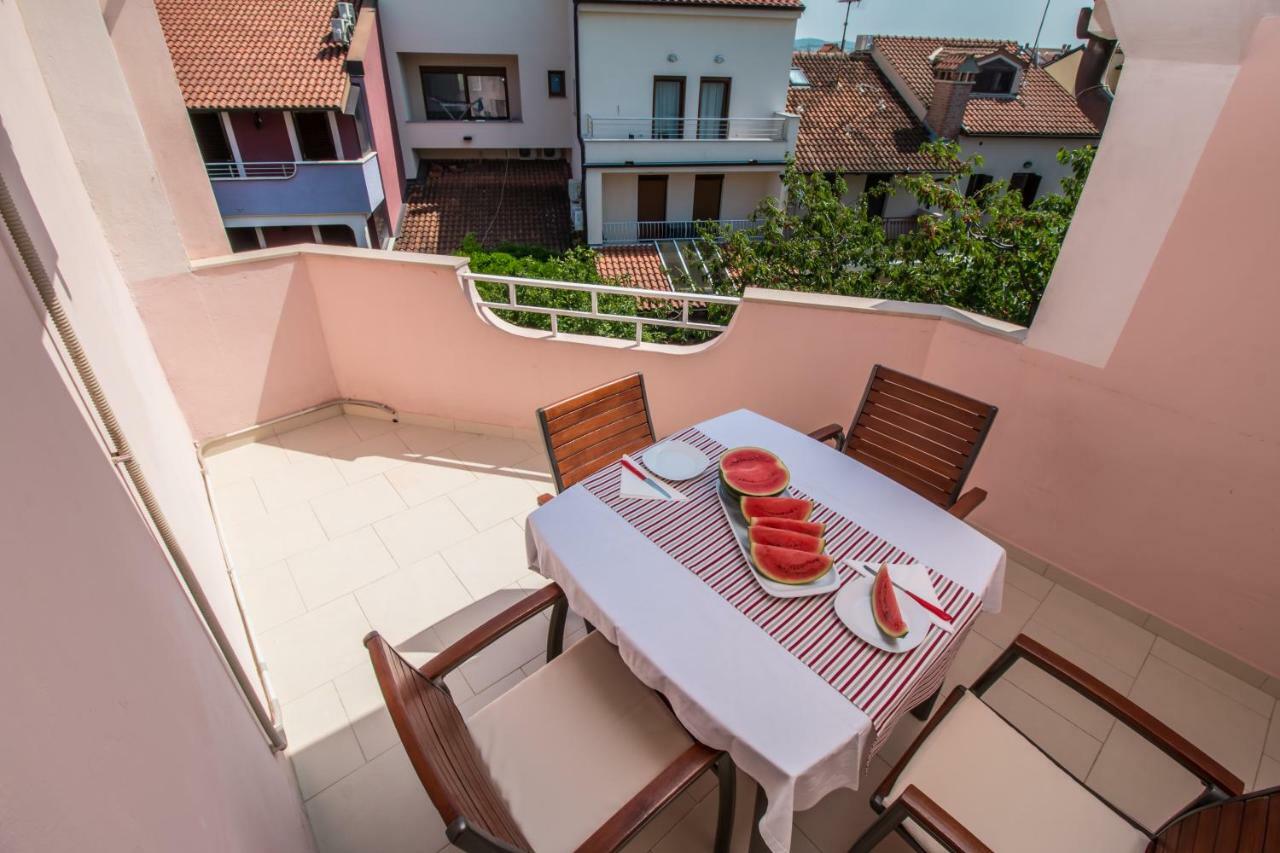 Apartments Mila Rovinj Exterior photo