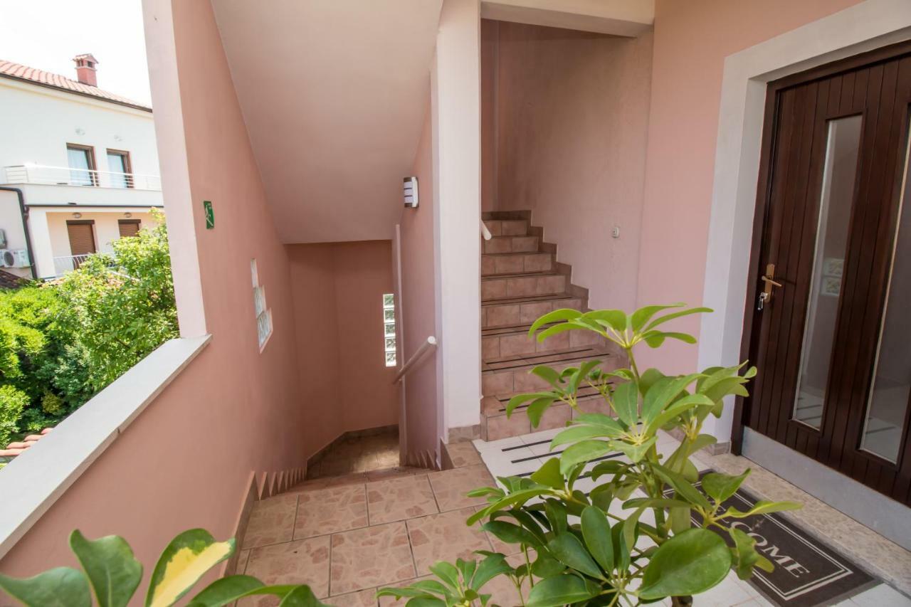Apartments Mila Rovinj Exterior photo